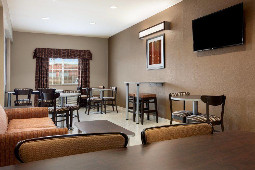 Quality Inn & Suites Kenedy - Karnes City Exteriör bild