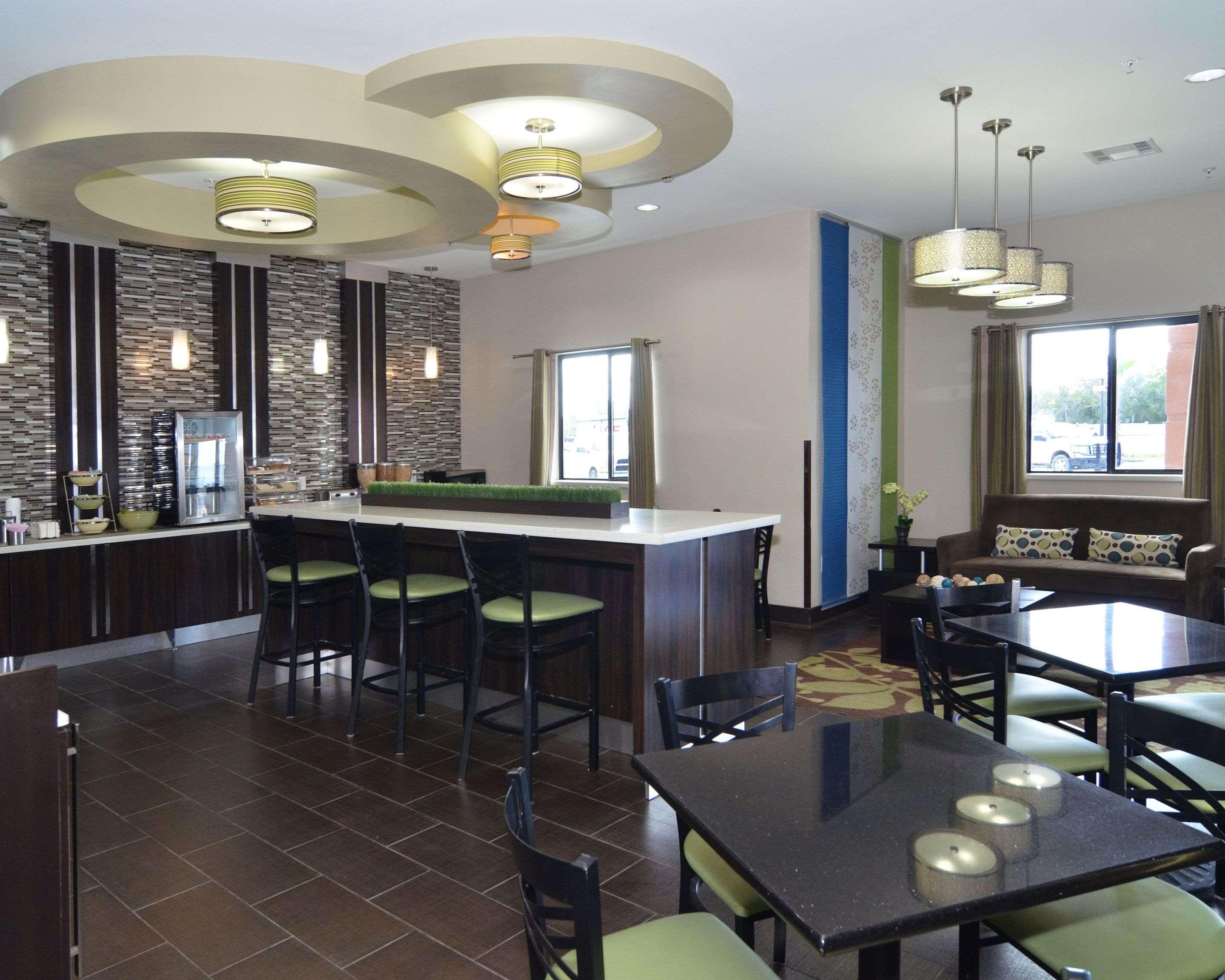Quality Inn & Suites Kenedy - Karnes City Exteriör bild