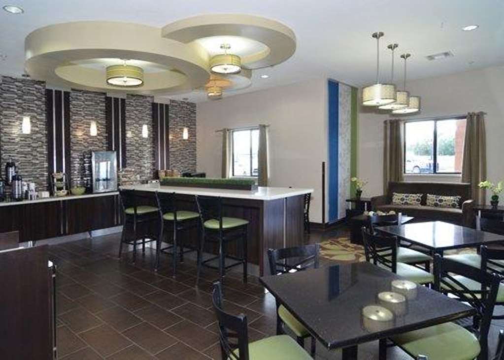 Quality Inn & Suites Kenedy - Karnes City Restaurang bild