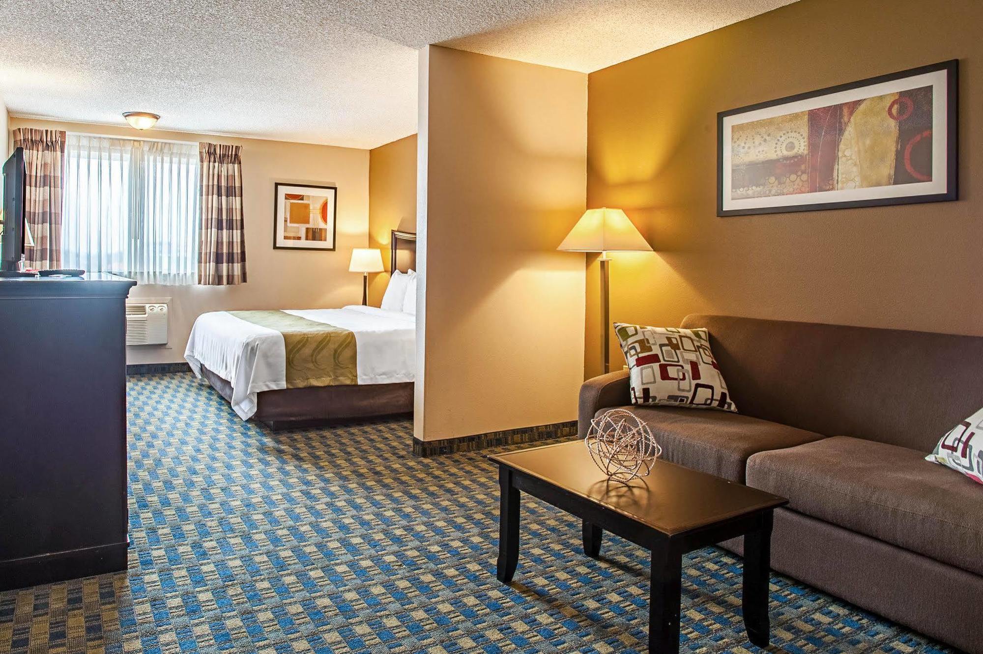 Quality Inn & Suites Kenedy - Karnes City Exteriör bild