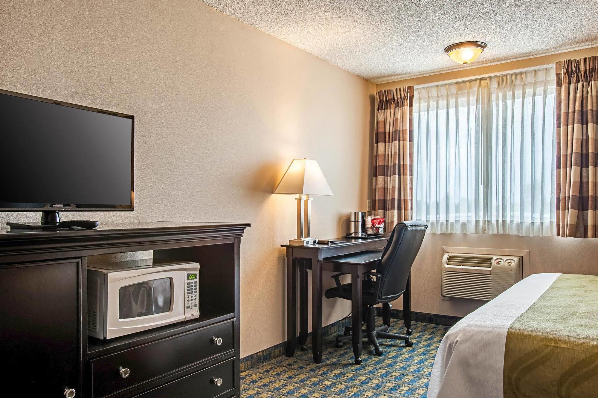 Quality Inn & Suites Kenedy - Karnes City Exteriör bild